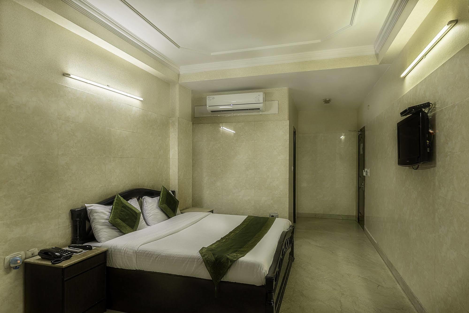 Hotel Treebo Trend Singh Sons Karol Bagh Nueva Delhi Exterior foto
