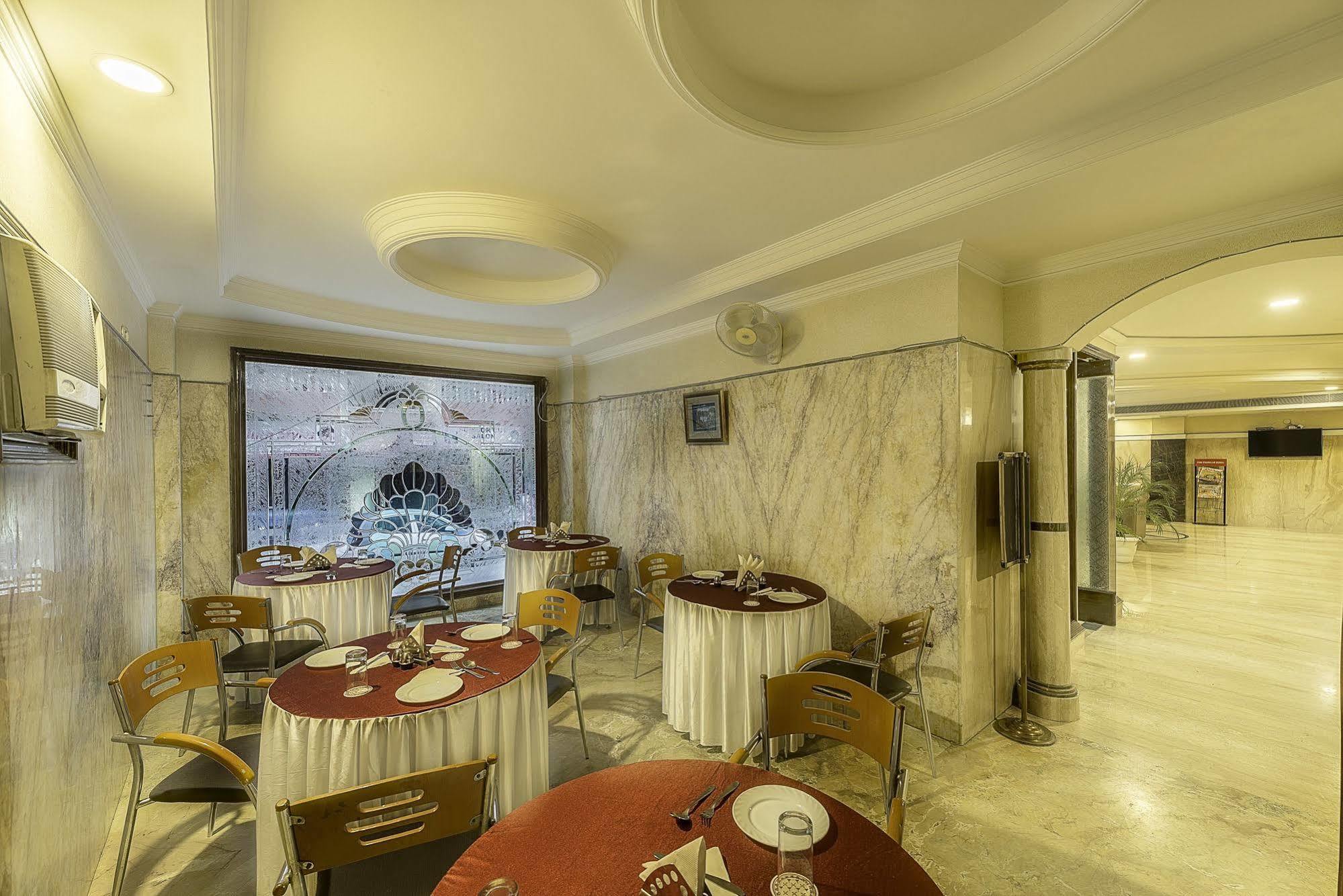 Hotel Treebo Trend Singh Sons Karol Bagh Nueva Delhi Exterior foto